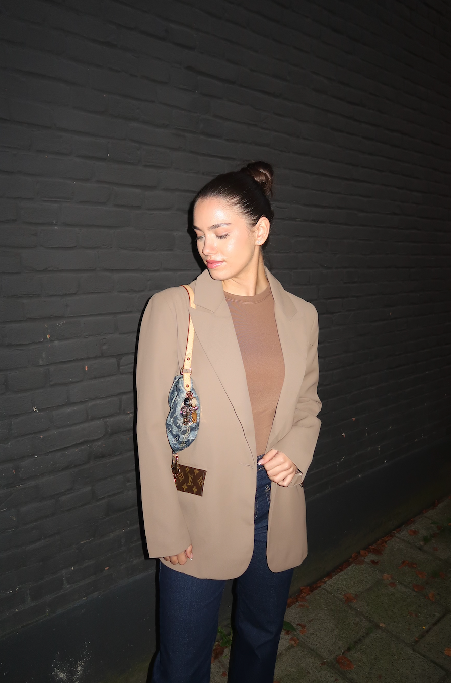 Q X R Taupe Blazer met Designer LV zakken
