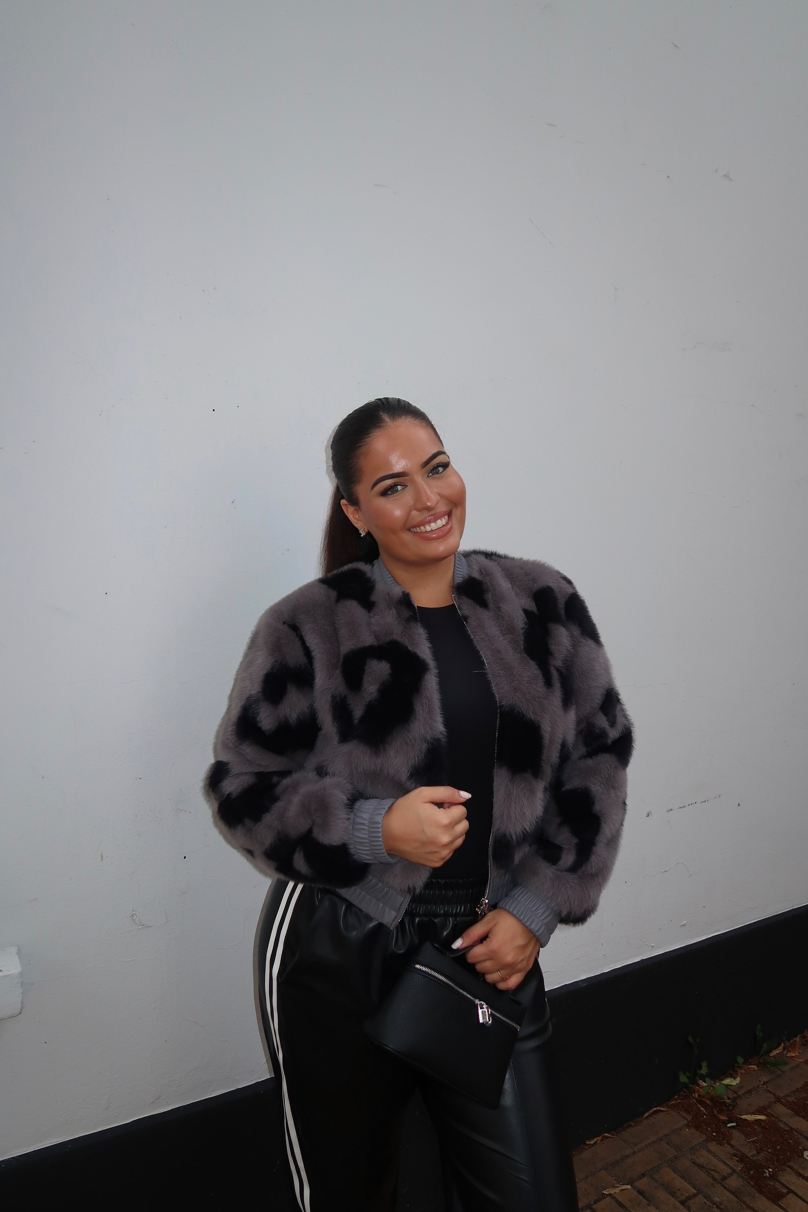 Silvian Heach Fake Fur Bomber Grijs