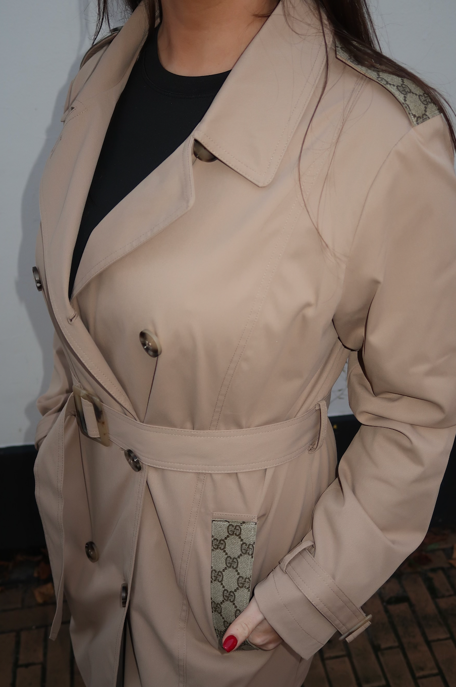 Q X R Beige Trenchcoat Designer Details